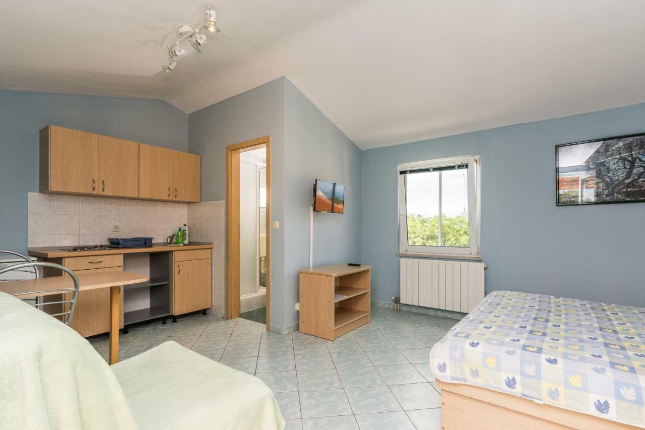 Apartmani Albi Затон Экстерьер фото