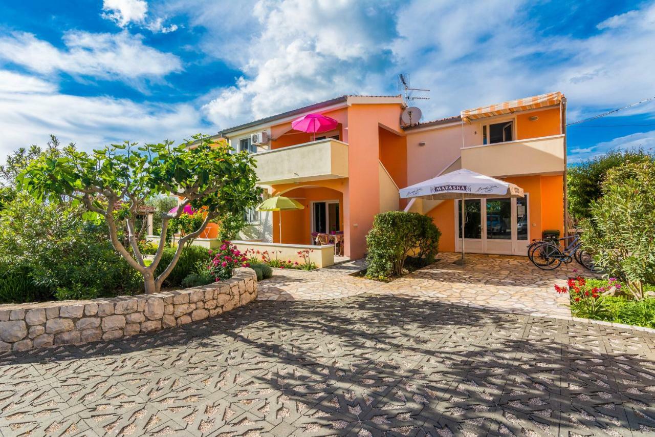 Apartmani Albi Затон Экстерьер фото