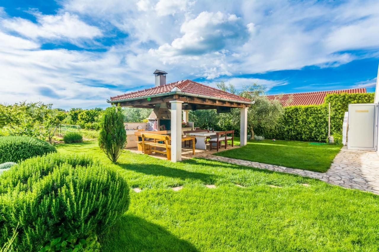 Apartmani Albi Затон Экстерьер фото